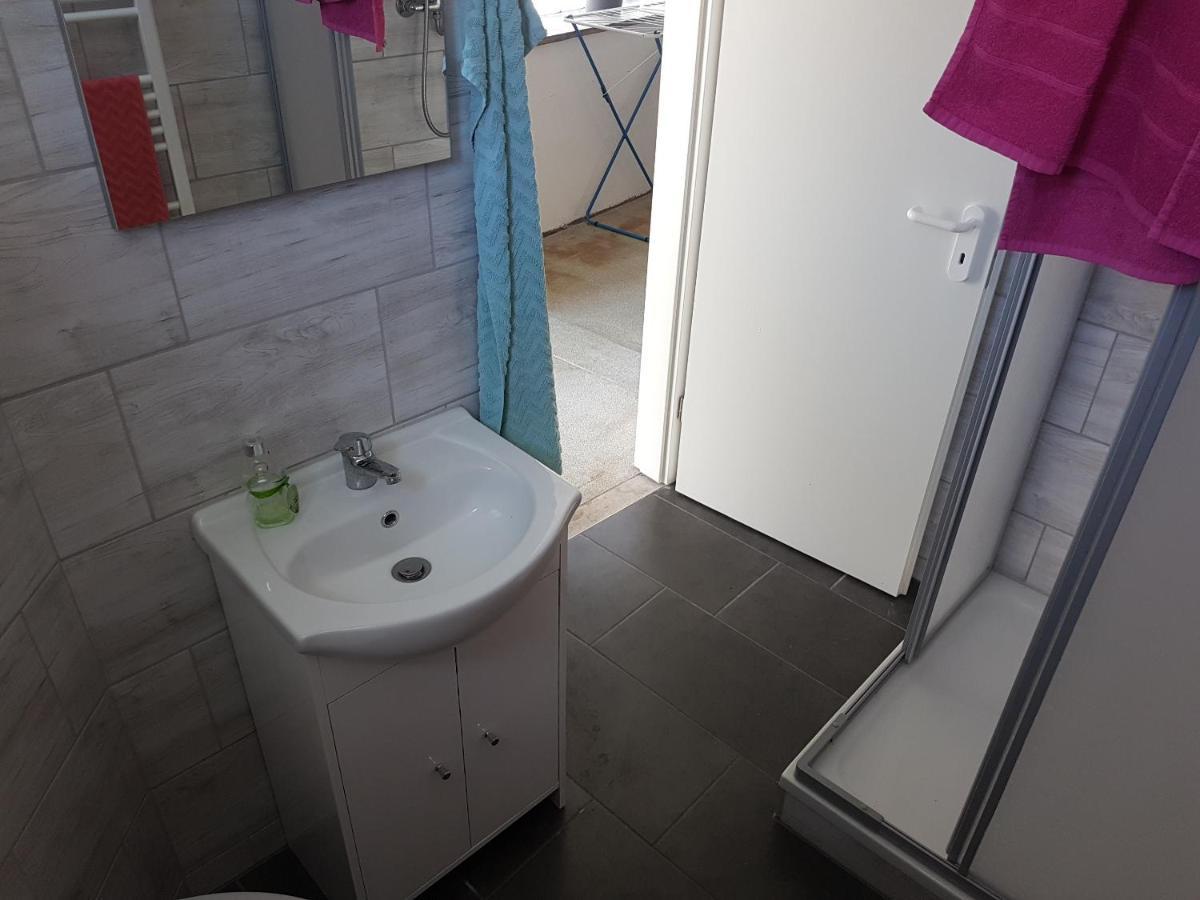 Einraum-Ferienwohnung 46M2 Eisenhuettenstadt-Diehlo Eisenhüttenstadt Exterior foto